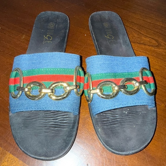 Pre-owned Rouge Helium Blue/Green/Red Slide Sandals with Gold Chain Detail - Picture 1 of 4